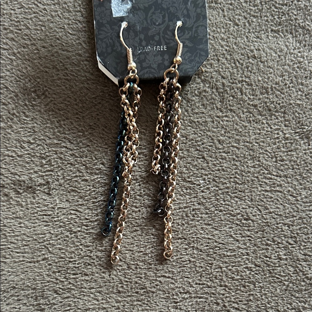 Elegant Gold and Black Chain Dangle Earrings